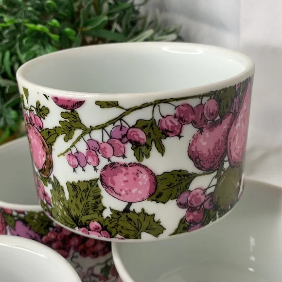 Beautiful vintage set of 6 green, plum & pink Enesco Japan soup mugs with fruits - Picture 3 of 8